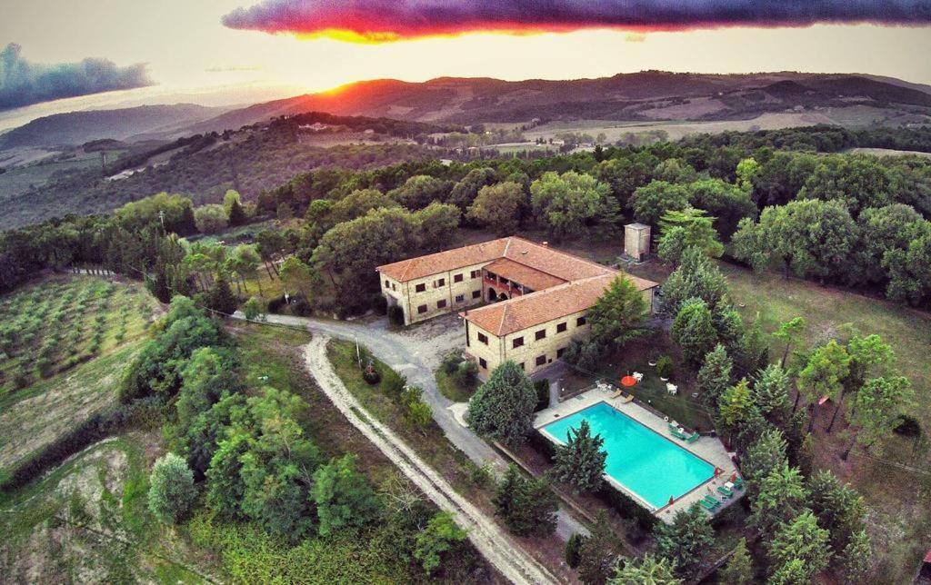 Yellowstone In Chianti Resort E Pool San Gimignano Exterior photo